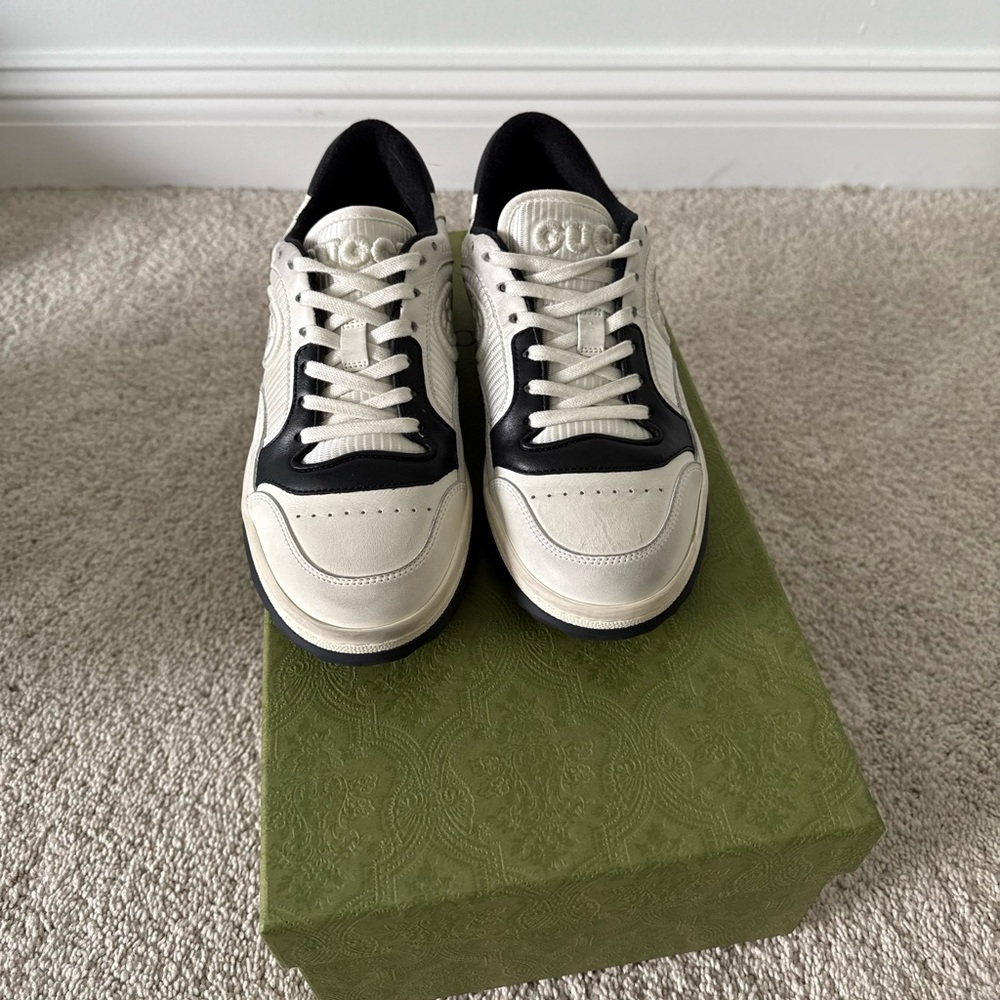 Gucci Women’s Leather Low-Top Sneakers - Picture 6 of 6